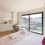 Διαμέρισμα Lovelystay - Heart Of D. Pedro Iv *