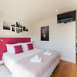 Apartment Lovelystay - Heart Of D. Pedro Iv *